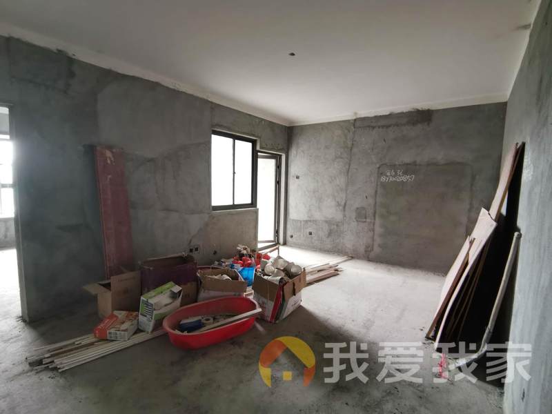 梅湖明珠 南北通透，采光好 周边匹套完善，出行方便