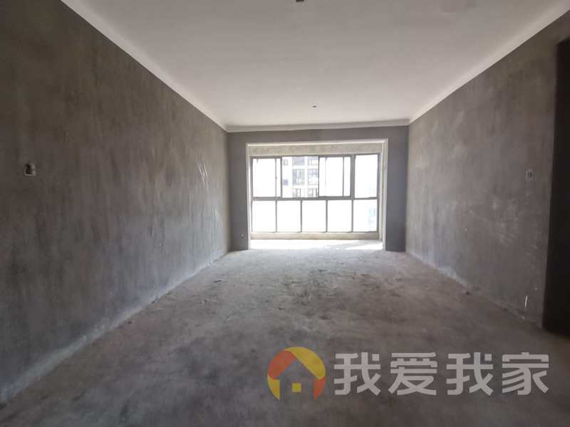 紫东嘉园3房，中间楼层房东诚心卖 ，随时可以看房