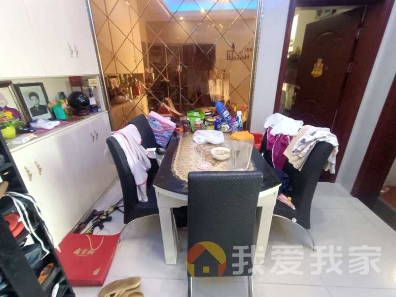 南昌我爱我家平安象湖风情 南北通透，采光好 视野好，诚心出售