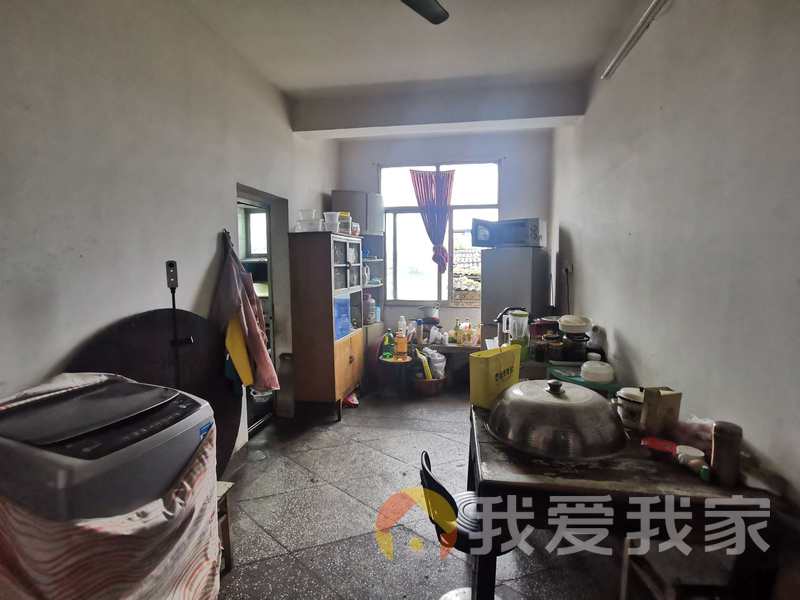 南昌我爱我家北京东路356号施工公司宿舍 南北通透，采光好 视野好，诚心出售