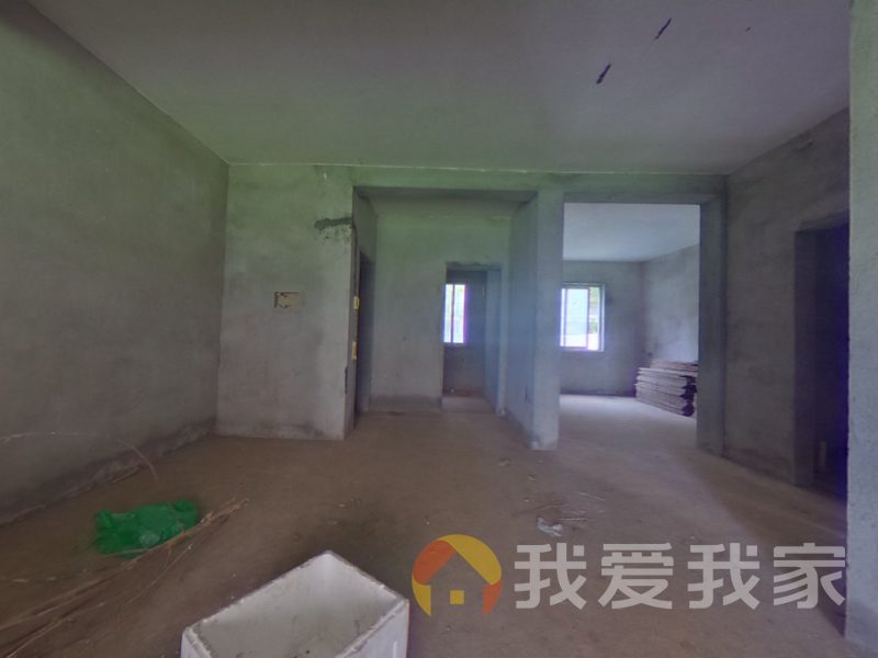 可以拎包入住，小区环境安静，感光度很好，户型居住舒适度极高，