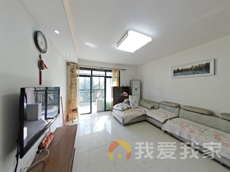 南昌我爱我家九里象湖城象湖公馆 南北通透，采光好 装修好，环镜优美 中间楼层