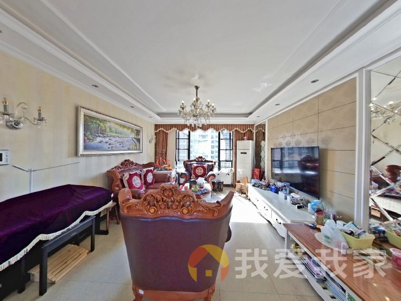 南昌我爱我家恒茂国际都，北京东路地铁口旁，豪华装修，南北通透，拎包入住。
