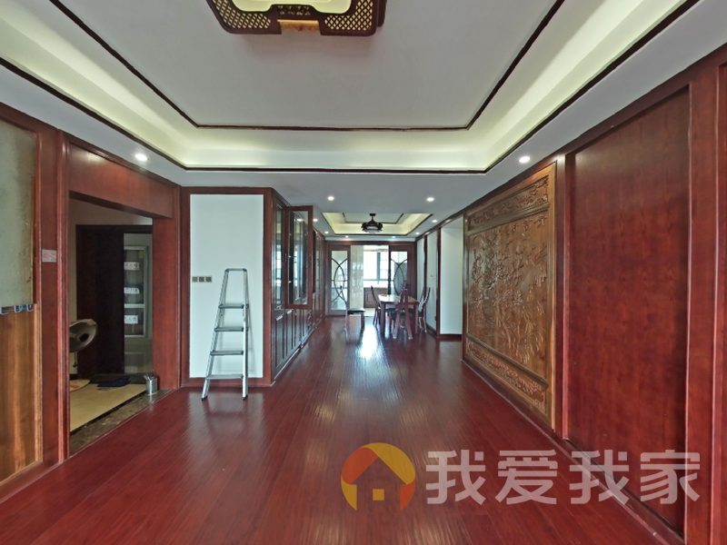 辉煌家园  精装4房 拎包入住