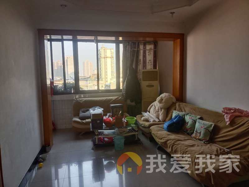 洪都北大道 南北通透，采光好 装修好，环镜优美 近地铁 视野好，诚心出售