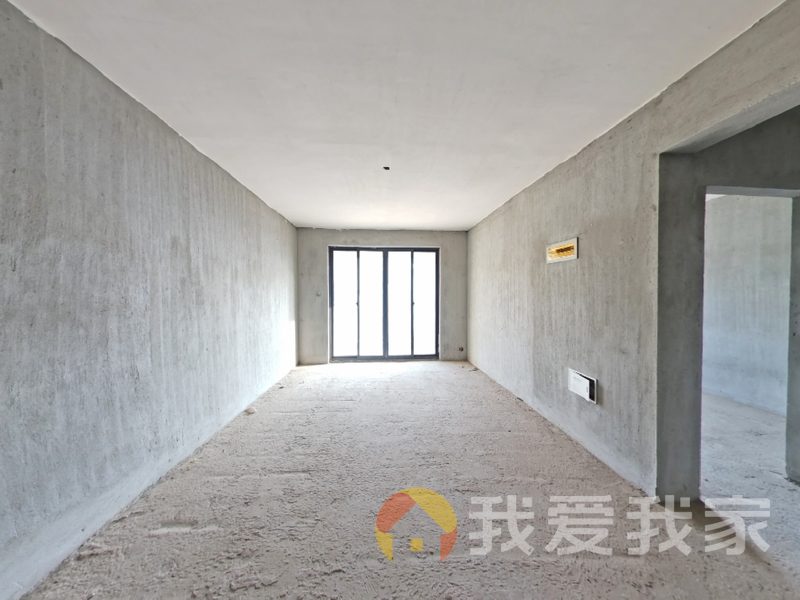楼层好，位置佳，采光极好，拎包即住，不可多得。