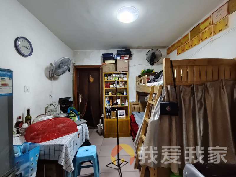 船山路珠市小学学位房 南北通透，采光好 视野好，出行方便。