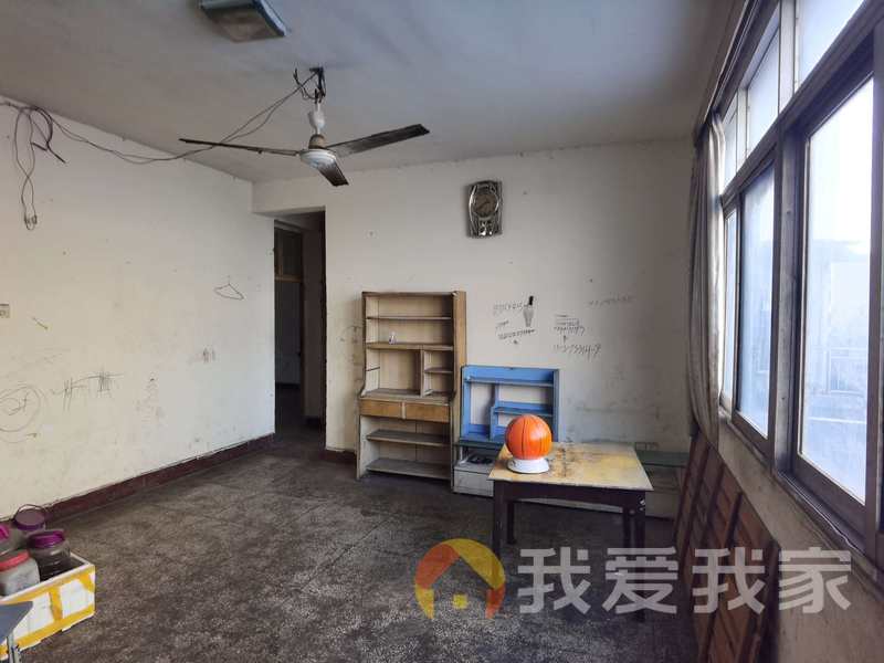 南昌我爱我家二七北路318号交通局宿舍 南北通透，采光好 中间楼层