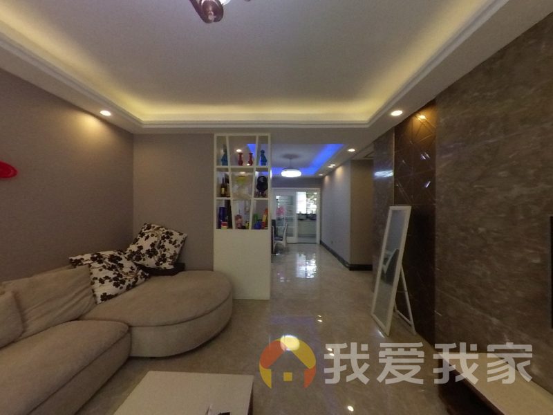 幸福时光二期 南北通透，采光好 装修好，环镜优美 周边匹套完善，，出行方便