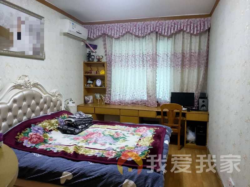 荣昌小区 南北通透，采光好 装修好，环镜优美 近地铁 视野好，诚心出售