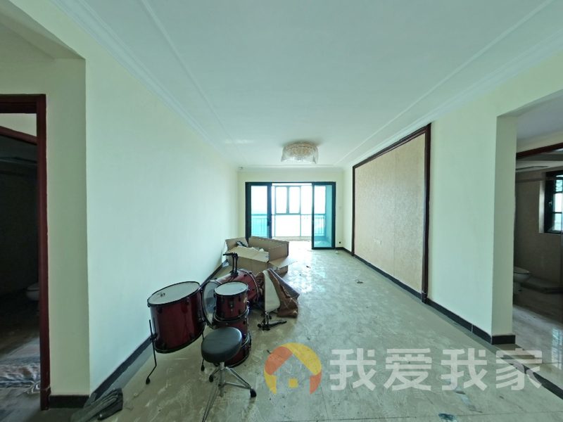 南昌我爱我家恒大绿洲四期 南北通透，采光好 装修好，环镜优美 近地铁 中间楼层