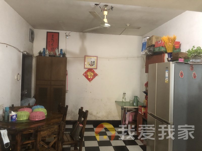 上海路新世纪小区带独立大院诚心出售