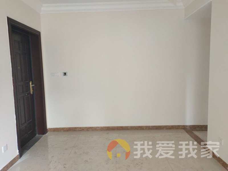 南昌我爱我家恒大城 南北通透，采光好 装修好，环镜优美 中间楼层