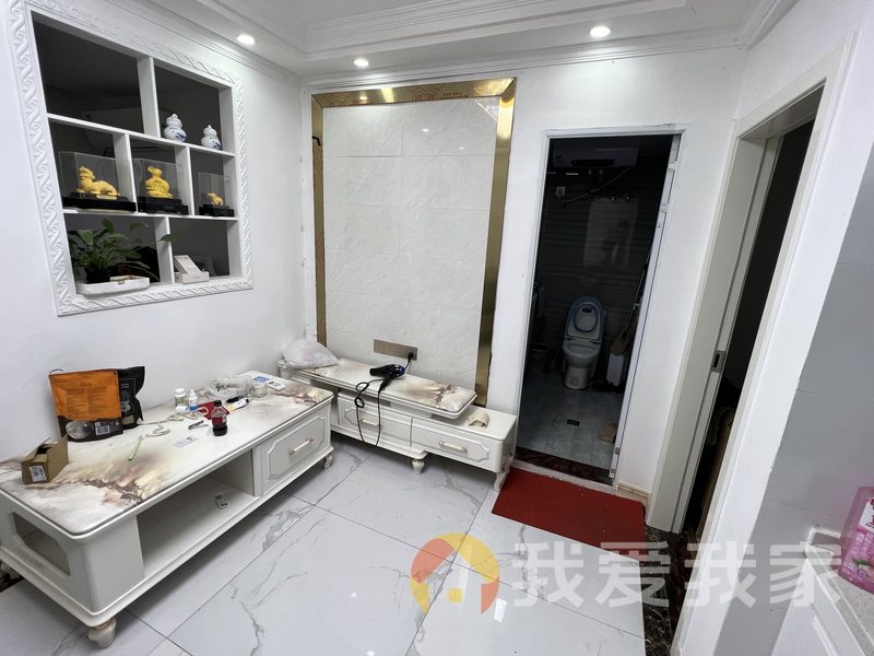 八一桥下，精装二房拎包入住，随时可以看房首付17万起