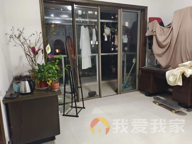南昌我爱我家商城世纪村 南北通透，采光好 装修好，环镜优美 近地铁 周边匹套完善，，出行方便