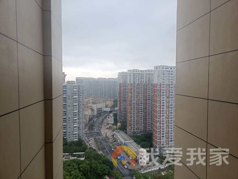 南昌我爱我家江湾豪庭 南北通透，采光好 装修好，环镜优美 近地铁 视野好，诚心出售