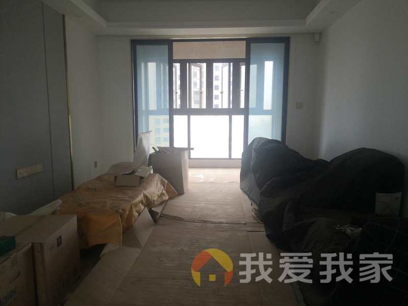 江湾豪庭 南北通透，采光好 装修好，环镜优美 近地铁 中间楼层