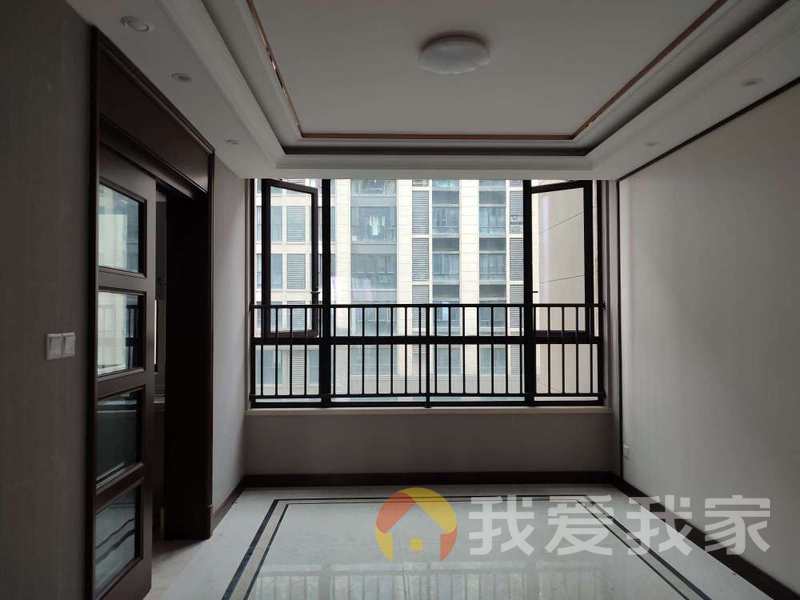 南昌我爱我家中海寰宇天下 南北通透，采光好 装修好，环镜优美 中间楼层