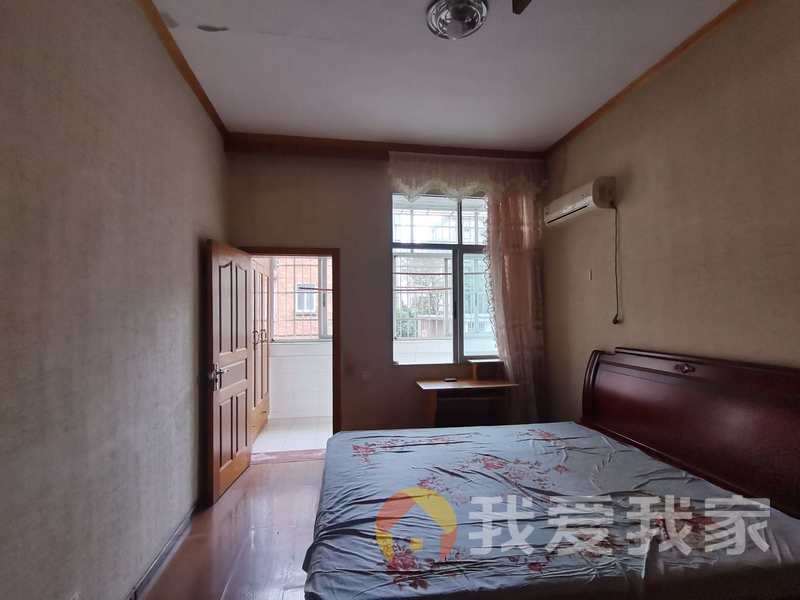 南昌我爱我家南大天虹商圈交通便利有院子可停车