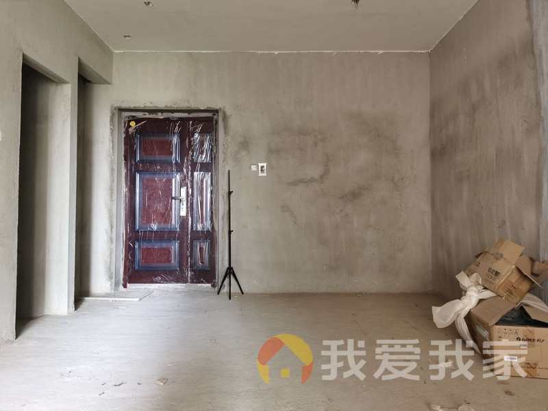 南昌我爱我家新建城B4区 南北通透，采光好 近地铁 周边匹套完善，，出行方便