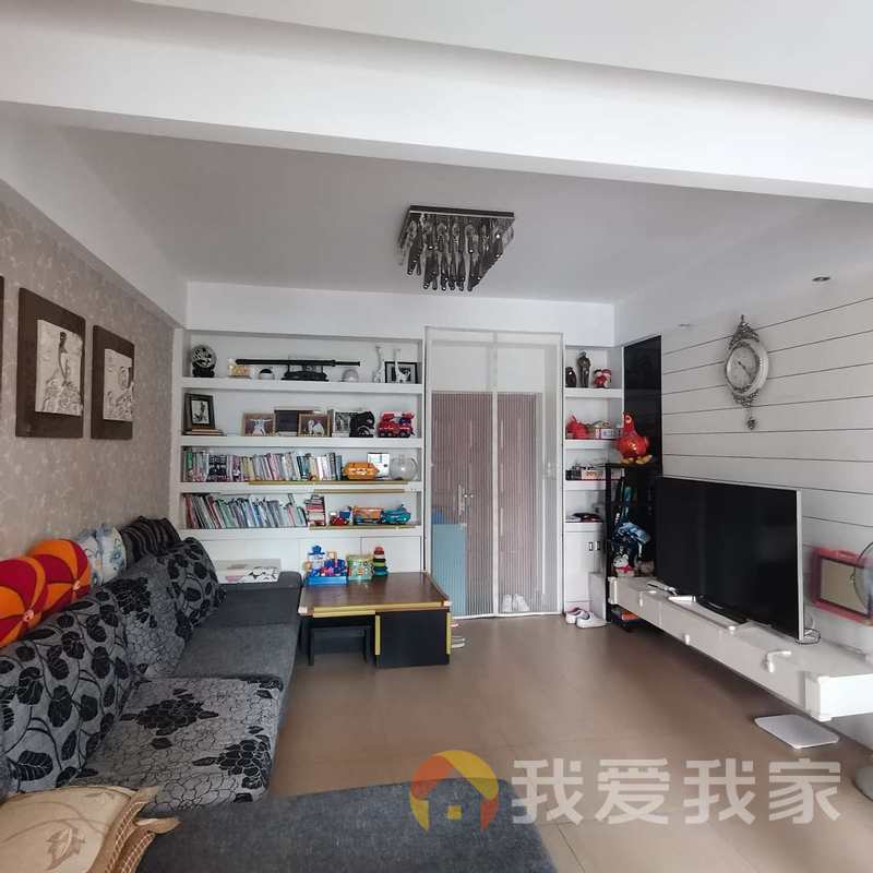 南昌我爱我家名门世家一期 南北通透，采光好 装修好，环镜优美 近地铁 视野好，诚心出售