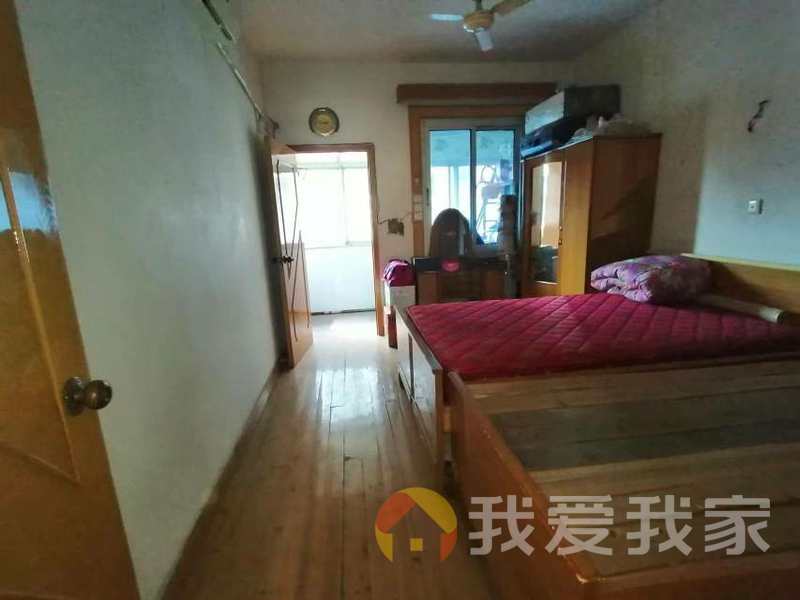 南昌我爱我家丁公路南柴宿舍 南北通透，采光好 装修好，环镜优美 近地铁 视野好，诚心出售