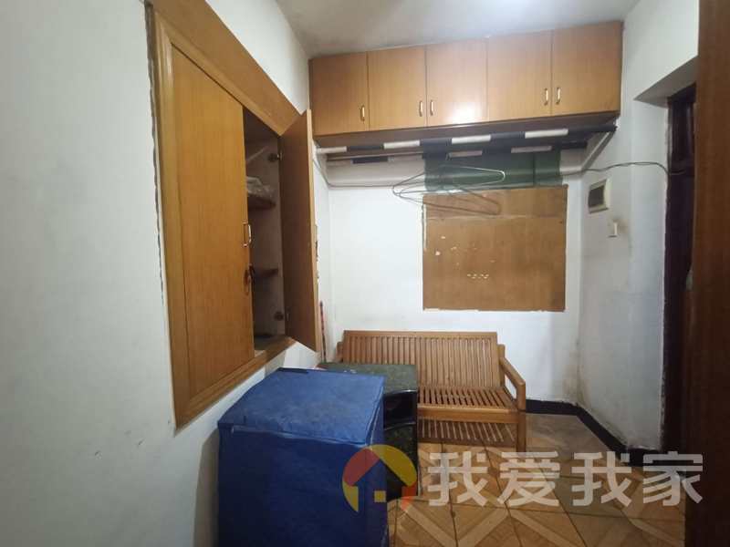 南昌我爱我家东沐英城 南北通透，采光好 装修好，环镜优美 近地铁 视野好，诚心出售