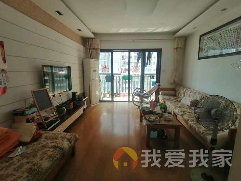 万达华府御园 南北通透，采光好 装修好，环镜优美 近地铁 视野好，诚心出售