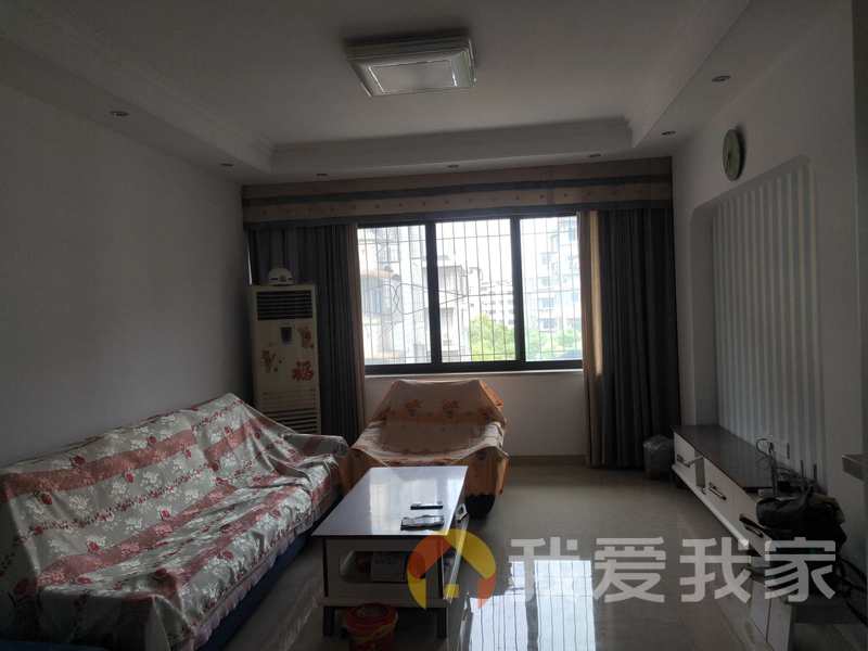 格局方正，双南设计，全明通透，豪华气派彰显无疑。