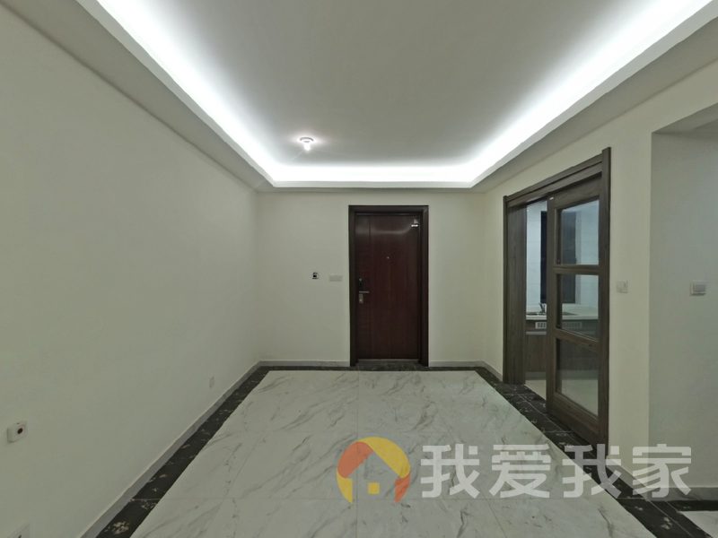伟象碧桂园锦上 南北通透，采光好 装修好，环镜优美 中间楼层