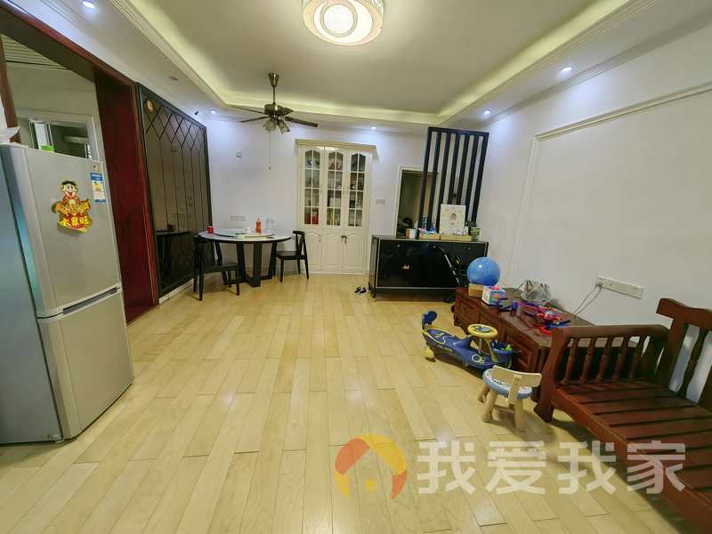 南昌我爱我家老城芯邮小书包拎包入住三房业主95万亏卖