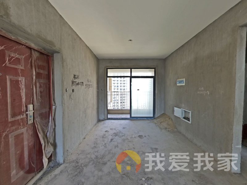 南昌我爱我家银城江畔 南北通透，采光好 中间楼层