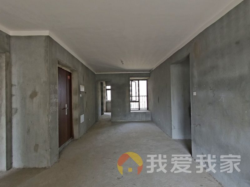 南昌我爱我家房东降价15万出 楼下地铁口 通透四房 南师附小 外国语初中