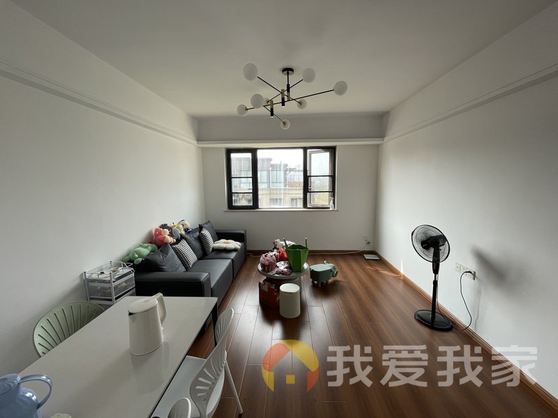 南昌我爱我家万科城一期 南北通透，采光好 装修好，环镜优美 近地铁 视野好，诚心出售