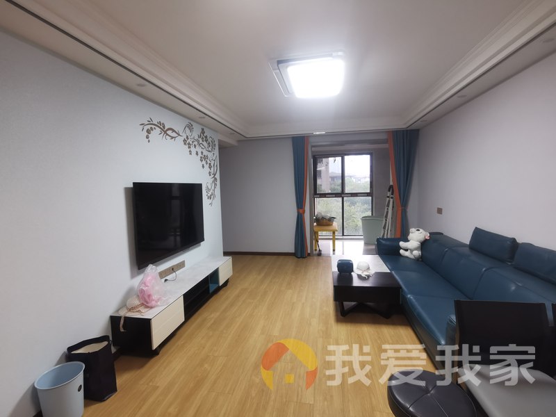 南昌我爱我家银亿上尚城三期 南北通透，采光好 装修好，环镜优美 周边匹套完善，，出行方便