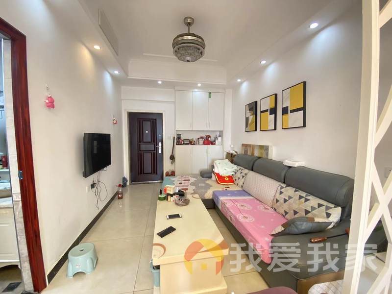 南昌我爱我家coco悦城 南北通透，采光好 装修好，环镜优美 中间楼层