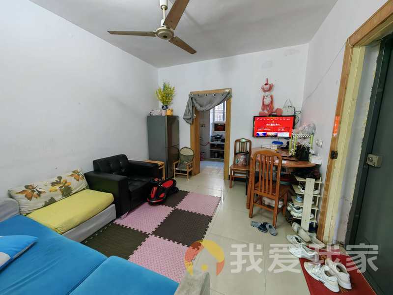 南昌我爱我家豫章后街(豫章美食城) 南北通透，采光好 视野好，诚心出售