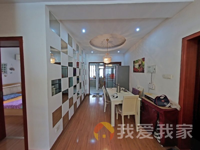 南昌我爱我家凤凰家园 南北通透，采光好 装修好，环镜优美 近地铁 视野好，诚心出售