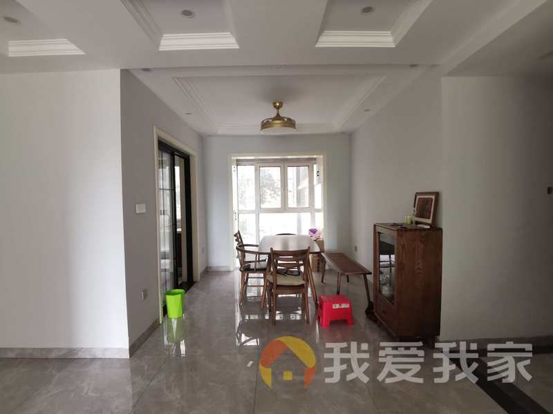 万达文化旅游城E区 南北通透，采光好 装修好，环镜优美 周边匹套完善，，出行方便