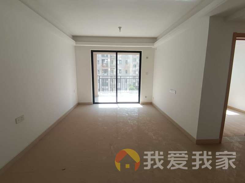 南昌我爱我家南部美的城 南北通透，采光好 装修好，环镜优美 周边匹套完善，，出行方便