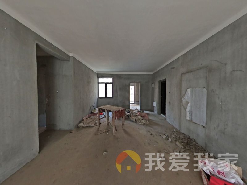 南北通透，业主诚心出售。