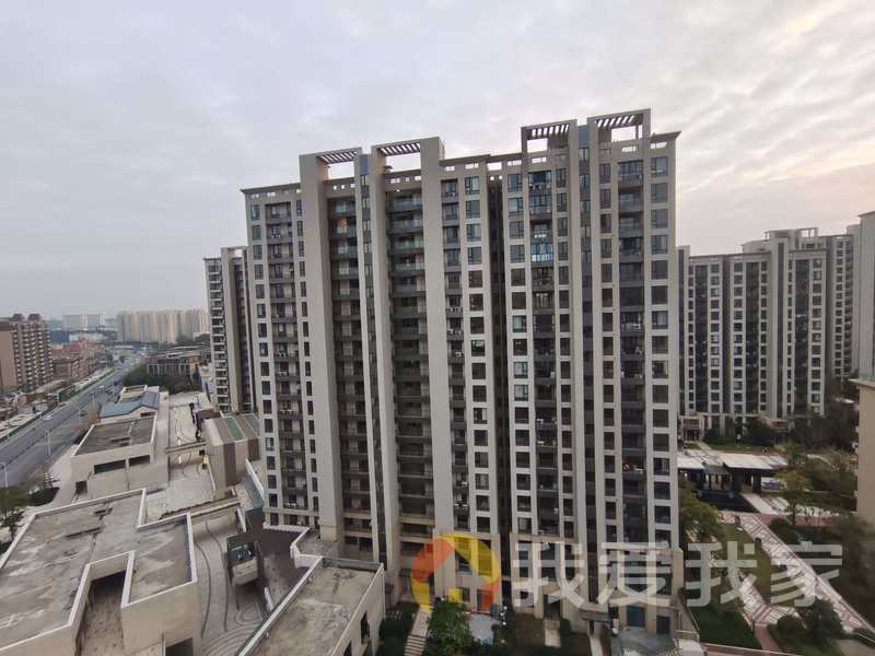 恒茂未来都会花园A区 南北通透，采光好 装修好，环镜优美 视野好，诚心出售