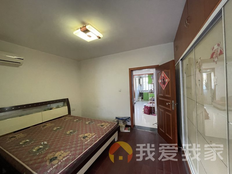 南昌我爱我家丁公路南柴宿舍 南北通透，采光好 装修好，环镜优美 近地铁 视野好，诚心出售