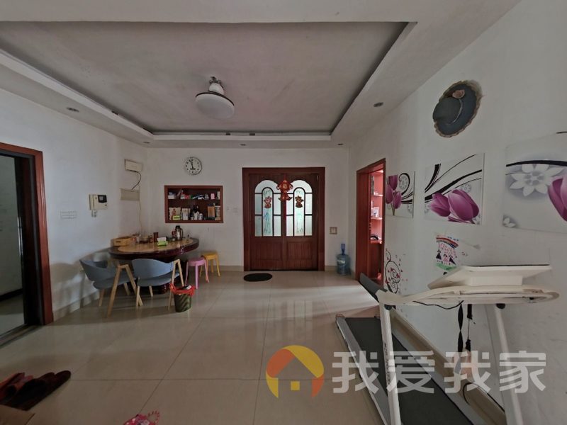 尚南云顶 南北通透，采光好 装修好，环镜优美 近地铁 视野好，诚心出售