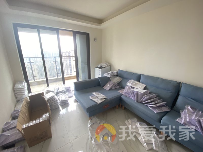 南昌我爱我家伟象碧桂园锦上 南北通透，采光好 装修好，环镜优美 视野好，诚心出售