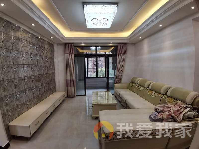 洪城东公馆 南北通透，采光好 装修好，环镜优美 视野好，诚心出售