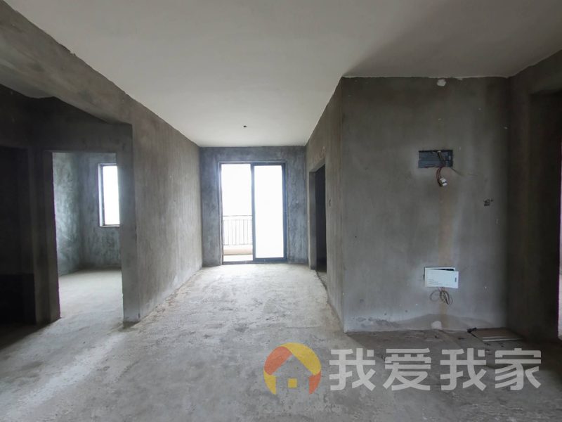 南昌我爱我家新建城B2区 南北通透，采光好 近地铁 周边匹套完善，，出行方便