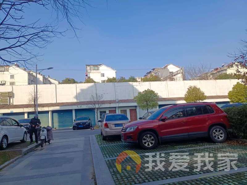 南昌我爱我家丁公路 南北通透，采光好 装修好，环镜优美 近地铁 视野好，诚心出售