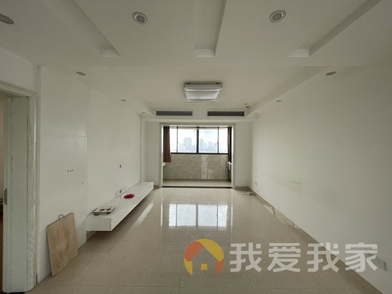 南昌我爱我家丁公路 南北通透，采光好 装修好，环镜优美 近地铁 视野好，诚心出售