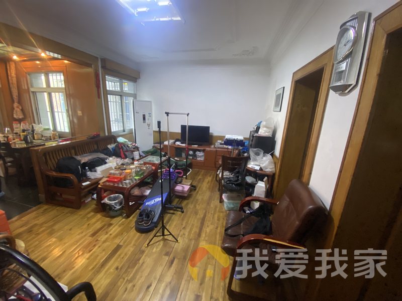 南昌我爱我家苏圃路 南北通透，采光好 视野好，诚心出售